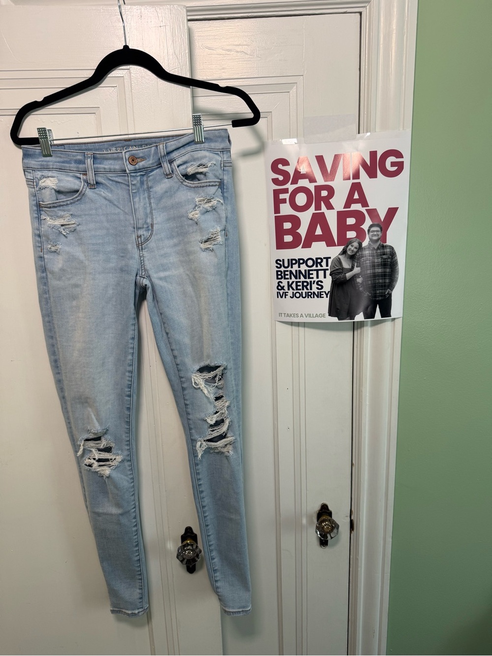 Light Blue Distressed Women’s Jegging